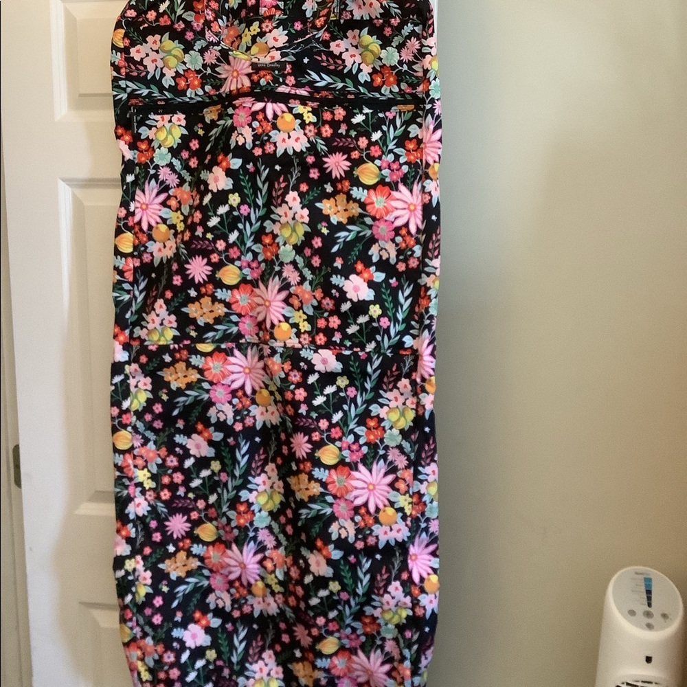 NWT Vera Bradley tangerine twist garment bag